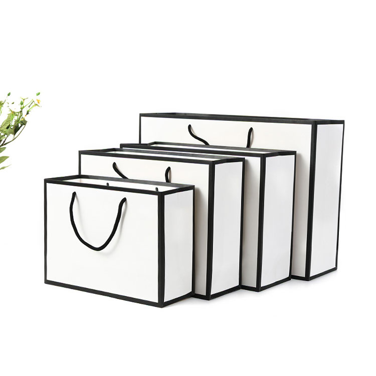 Vaatteet Black Border Paper Bag